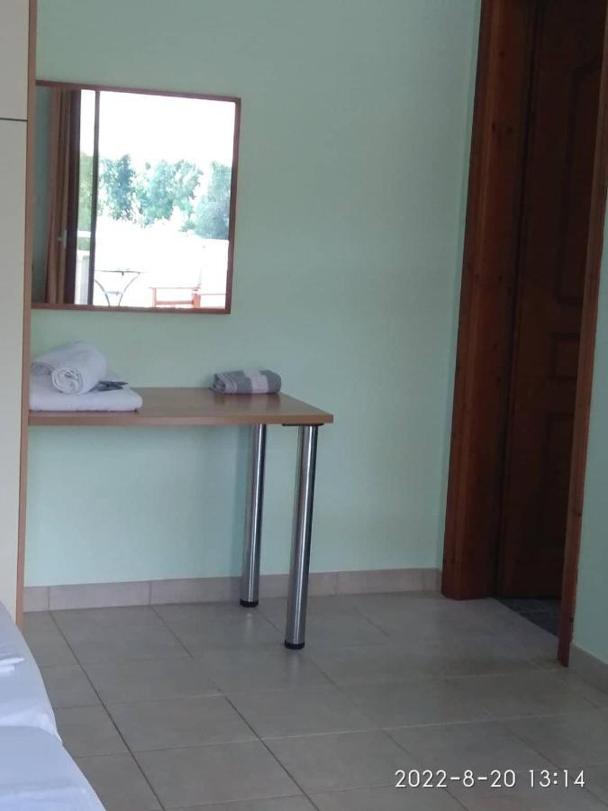 Roula Rooms Стратоніон Екстер'єр фото